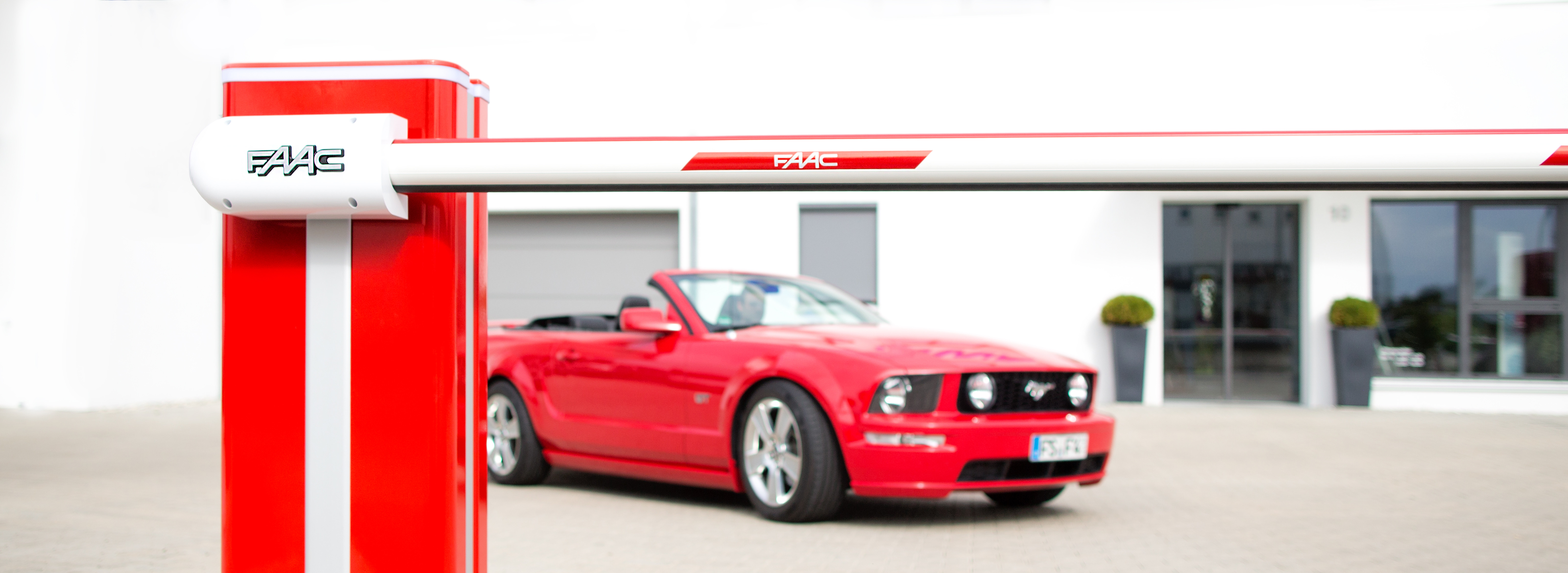 FAAC AUTOMATIC PARKING GATE